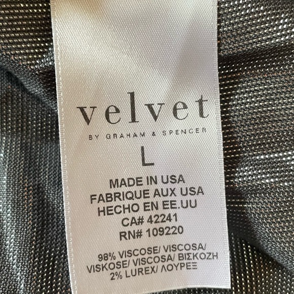 Velvet by Graham & Spencer metallic button down - Picture 4 of 5